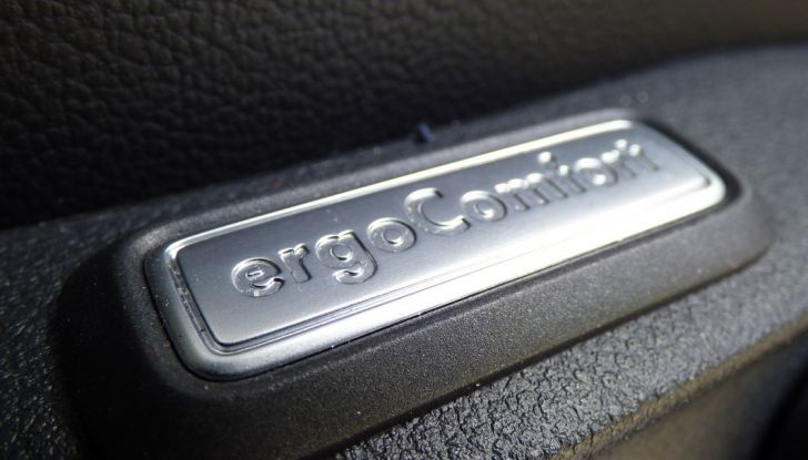 Volkswagen Passat Variant BiTdi da 240CV: la prova della wagon da corsa - Foto 7 di 29