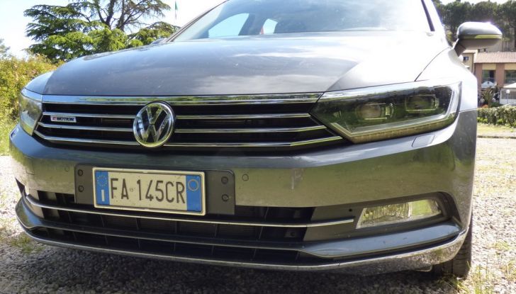 Volkswagen Passat Variant BiTdi da 240CV: la prova della wagon da corsa - Foto 4 di 29