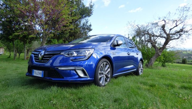 Renault Mégane GT Line da 130CV, prova su strada, impressioni e prezzi - Foto 1 di 36