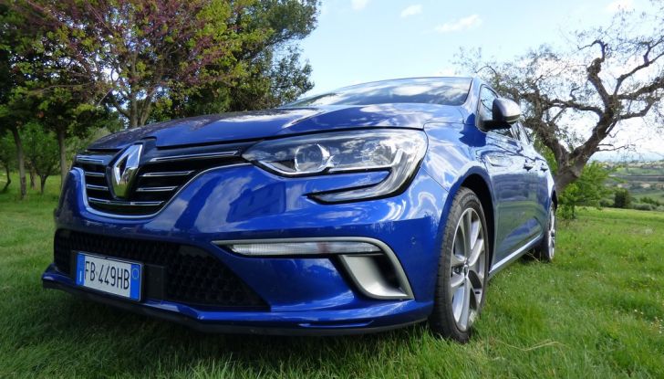 Renault Mégane GT Line da 130CV, prova su strada, impressioni e prezzi - Foto 13 di 36