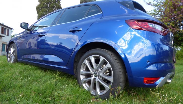 Renault Mégane GT Line da 130CV, prova su strada, impressioni e prezzi - Foto 19 di 36
