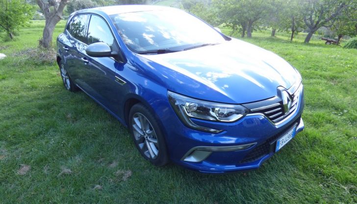 Renault Mégane GT Line da 130CV, prova su strada, impressioni e prezzi - Foto 24 di 36