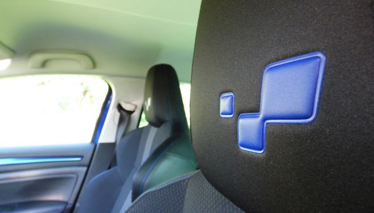 Renault Mégane GT Line da 130CV, prova su strada, impressioni e prezzi - Foto 28 di 36