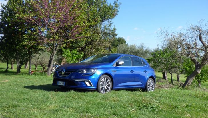 Renault Mégane GT Line da 130CV, prova su strada, impressioni e prezzi - Foto 3 di 36