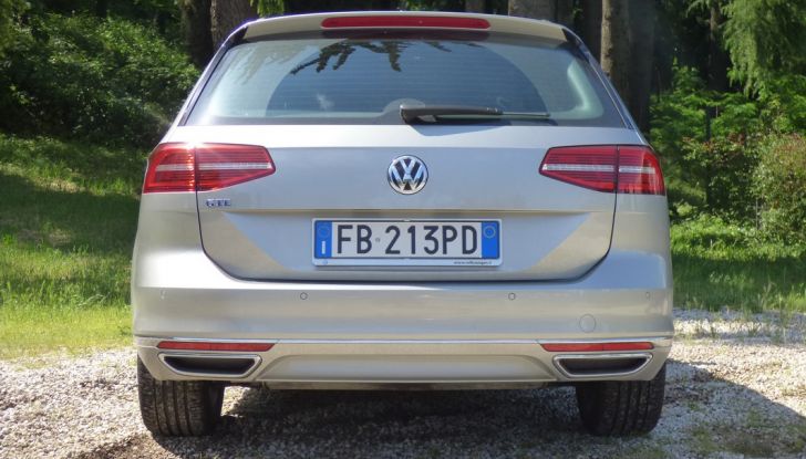 Volkswagen Passat GTE Variant: prova su strada e informazioni - Foto 18 di 30