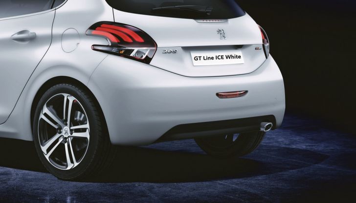 Peugeot 208 GT Line: edizione limitata Ice White - Foto 5 di 8