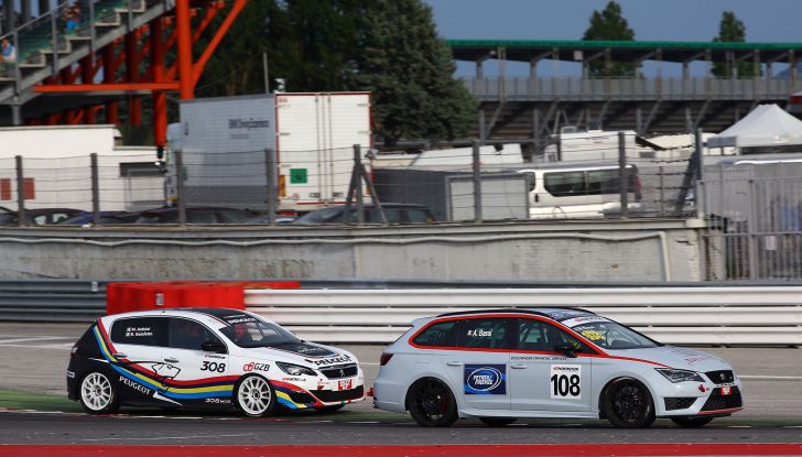 308 Mi16 graffia anche in Gara 2 a Misano - Foto 1 di 3