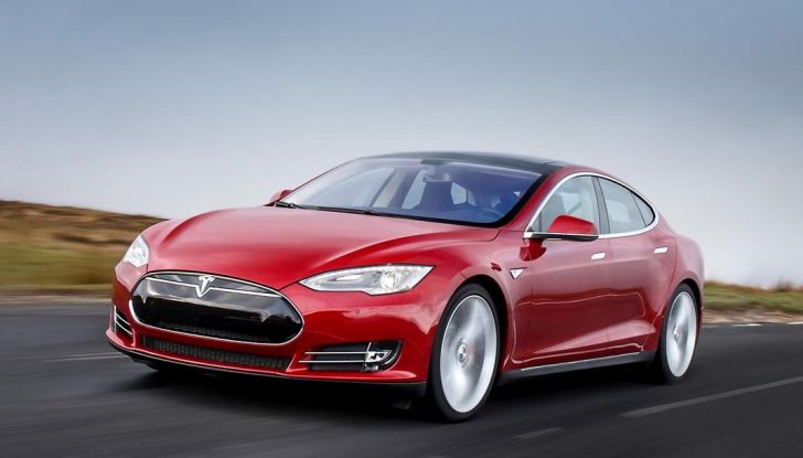 Tesla R45, la supercar elettrica in versione rendering - Foto 7 di 9