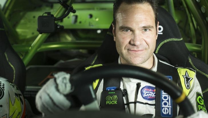 Tesla R45, la supercar elettrica in versione rendering - Foto 2 di 9