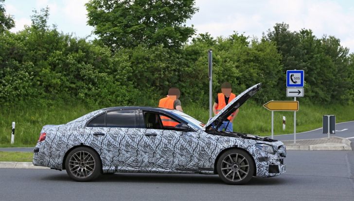 Mercedes AMG E63: le foto spia del guasto - Foto 3 di 12