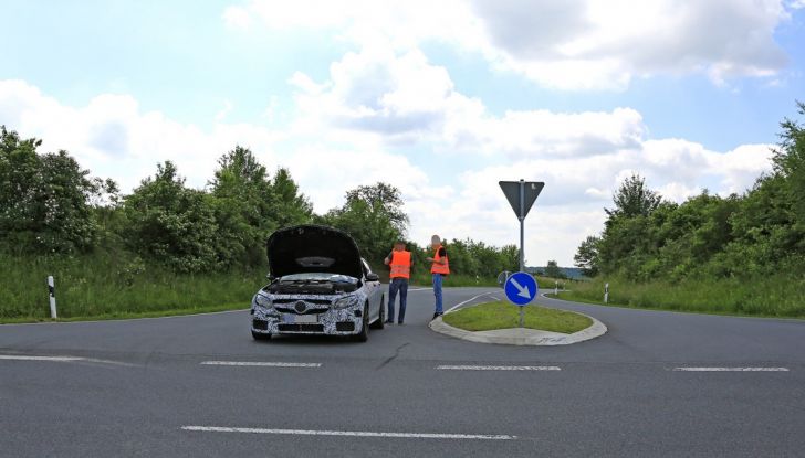 Mercedes AMG E63: le foto spia del guasto - Foto 6 di 12