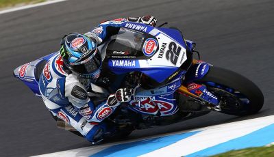 WorldSBK: il Team Aprilia Ioda Racing e il team Pata Yamaha al lavoro a Misano.