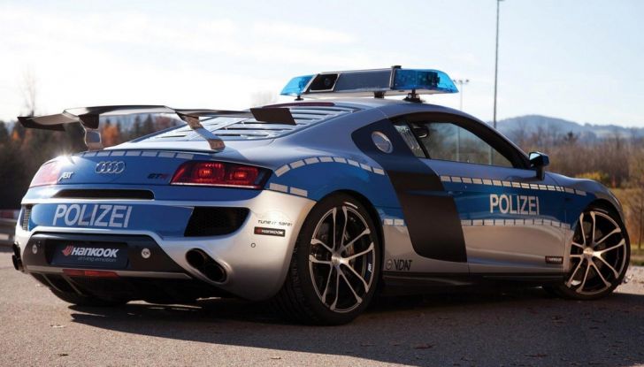 Le auto della Polizia più belle e veloci del mondo - Foto 17 di 19