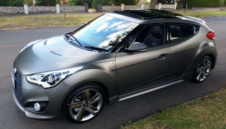 Auto con vernice opaca? Ecco come pulirla in 3 semplici mosse - Foto 5 di 9