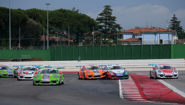 Mattia Drudi segna una tripletta a Misano nella Carrera Cup Italia - Foto 3 di 10