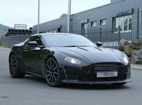 Aston Martin Vanquish S 2017, le prime foto al Nurburgring