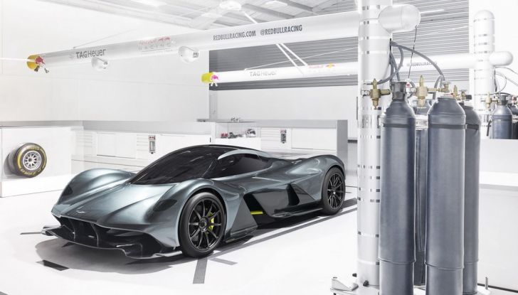 Aston Martin e Red Bull, dalla collaborazione nasce la supercar AM-RB 001 - Foto 2 di 10