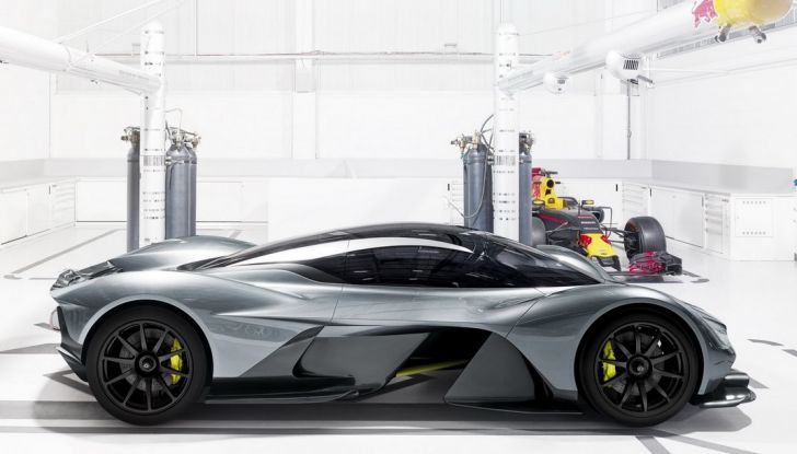 Aston Martin e Red Bull, dalla collaborazione nasce la supercar AM-RB 001 - Foto 3 di 10