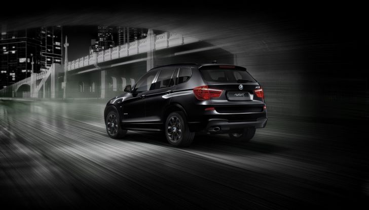 BMW X3 Blackout Edition - Foto 3 di 4