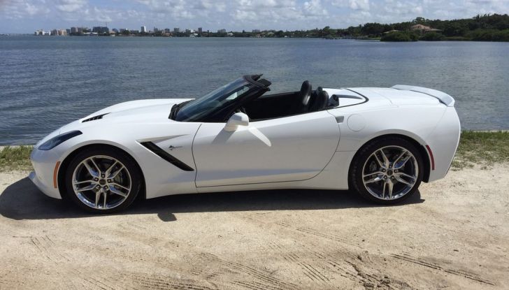 Test Drive: Chevrolet Corvette Cabrio 6.2 V8 provata negli USA - Foto 12 di 19