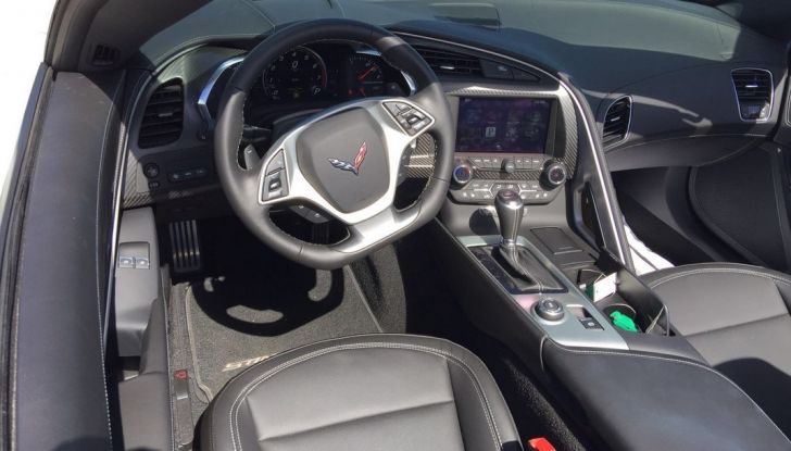 Test Drive: Chevrolet Corvette Cabrio 6.2 V8 provata negli USA - Foto 9 di 19