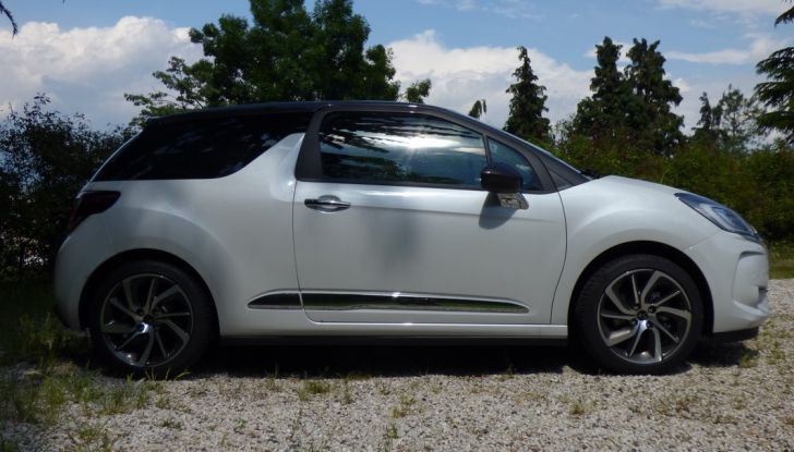 nuova DS3 Berlina Sport & Chic laterale