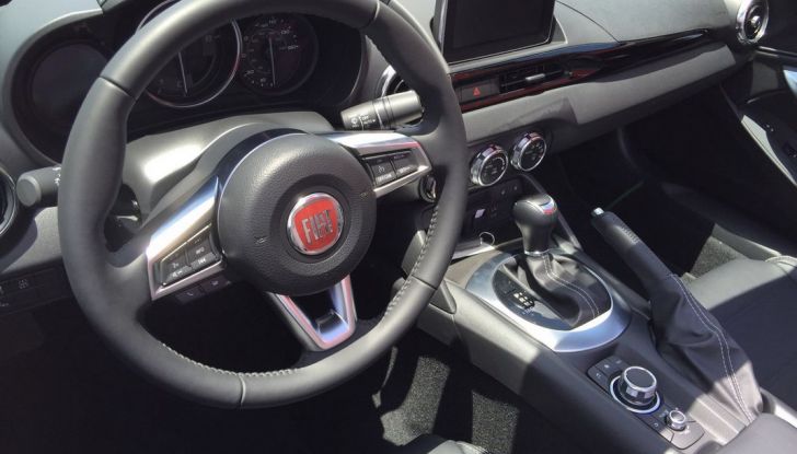 Fiat 124 spider test drive USA postazione di guida