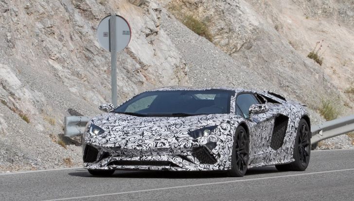 Nuova Lamborghini Aventador 2017 Facelift: i primi scatti - Foto 8 di 13
