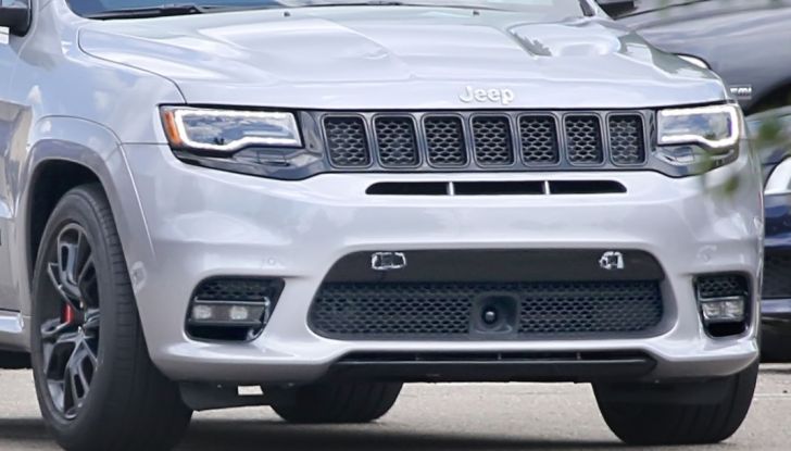 Jeep Grand Cherokee Trackhawk 2018 con motore Hellcat da 707CV - Foto 3 di 9