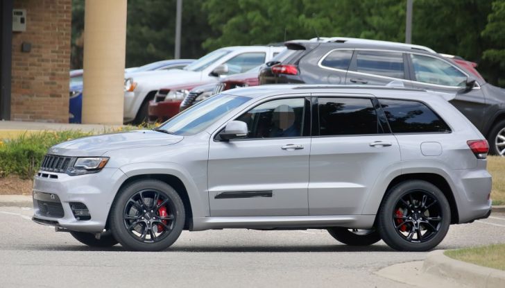 Jeep Grand Cherokee Trackhawk 2018 con motore Hellcat da 707CV - Foto 6 di 9