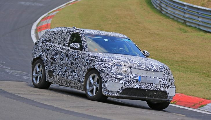 Nuova Land Rover Range Sport Coupe, prime foto spia dal Nurburgring - Foto 3 di 15