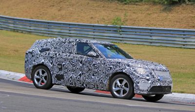 Nuova Land Rover Range Sport Coupe, prime foto spia dal Nurburgring