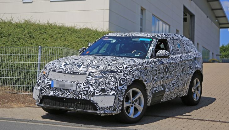 Nuova Land Rover Range Sport Coupe, prime foto spia dal Nurburgring - Foto 10 di 15