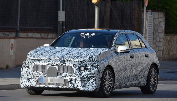 Mercedes Classe A nuova generazione, le prime immagini dei test su strada - Foto 1 di 19