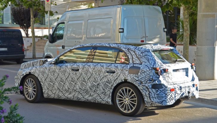 Mercedes Classe A nuova generazione, le prime immagini dei test su strada - Foto 16 di 19