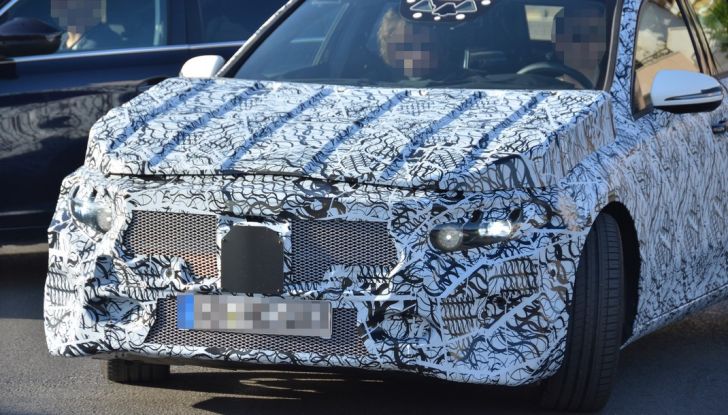 Mercedes Classe A nuova generazione, le prime immagini dei test su strada - Foto 3 di 19