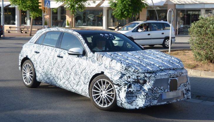 Mercedes Classe A nuova generazione, le prime immagini dei test su strada - Foto 6 di 19