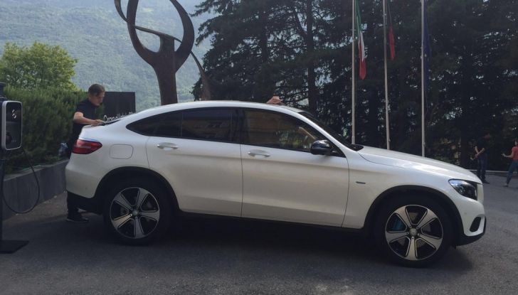 Mercedes GLC Coupè prova su strada, prezzi e allestimenti - Foto 27 di 27