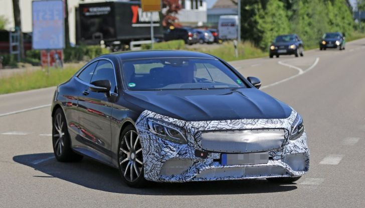 Nuova Mercedes AMG S63 Coupe 2018, le prime foto spia - Foto 2 di 10