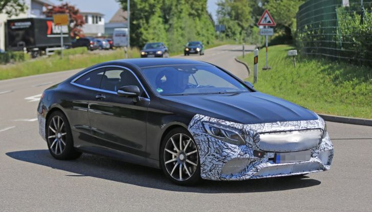 Nuova Mercedes AMG S63 Coupe 2018, le prime foto spia - Foto 1 di 10