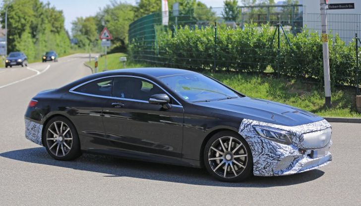 Nuova Mercedes AMG S63 Coupe 2018, le prime foto spia - Foto 5 di 10