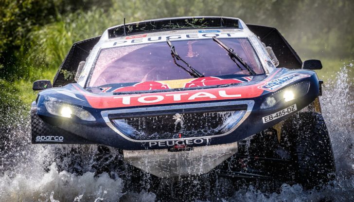 Silk Way Rally: doppietta Peugeot nella settima tappa - Foto 1 di 7