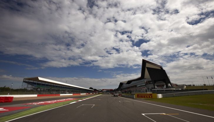 F1, il boss di Mercedes avvisa Hamilton e Rosberg in caso di ulteriore contatto tra i due - Foto 10 di 10