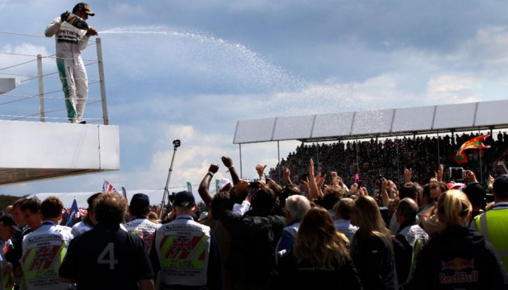 F1, il boss di Mercedes avvisa Hamilton e Rosberg in caso di ulteriore contatto tra i due - Foto 6 di 10