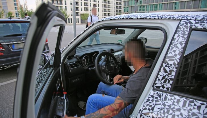 Suzuki Swift prime foto spia dei collaudi della nuova generazione (4)