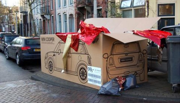 Le pubblicità più pazze e originali del mondo dell’auto - Foto 7 di 26