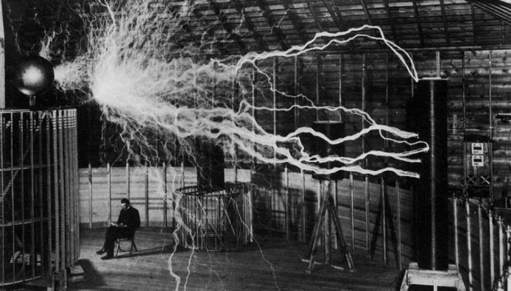 Elon Musk, le auto elettriche e Nikola Tesla, il genio della lampada - Foto 5 di 9