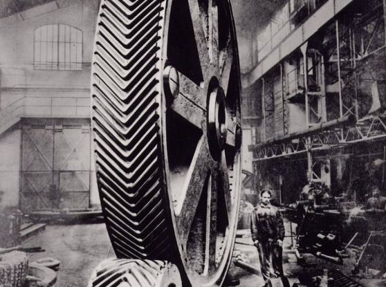 Stemmi Auto: storia e significato dei loghi più iconici dell’automotive - Foto 9 di 34