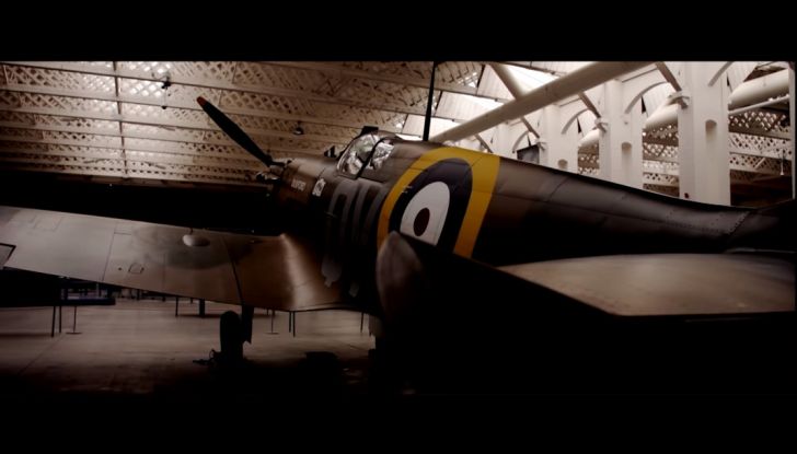 Aston Martin V12 Vantage S Spitfire 80 presentata in un video - Foto 10 di 17