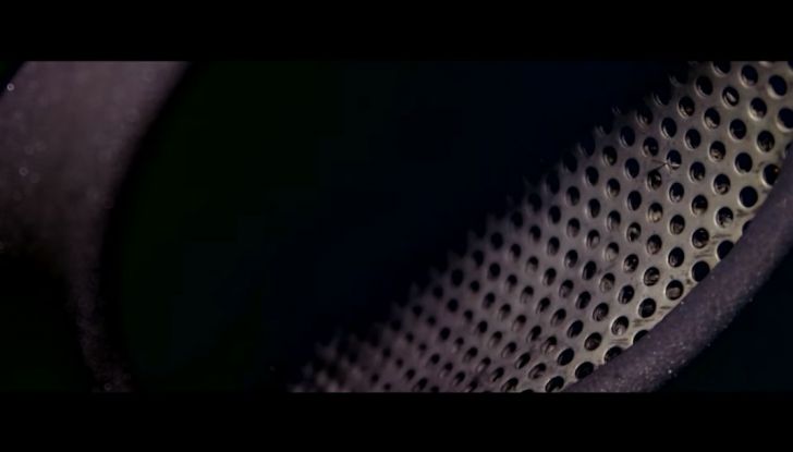 Aston Martin V12 Vantage S Spitfire 80 presentata in un video - Foto 14 di 17